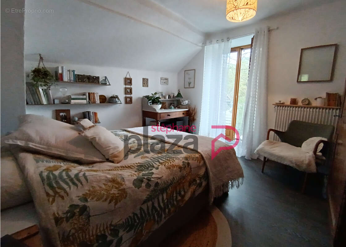 Maison à MOUCHARD