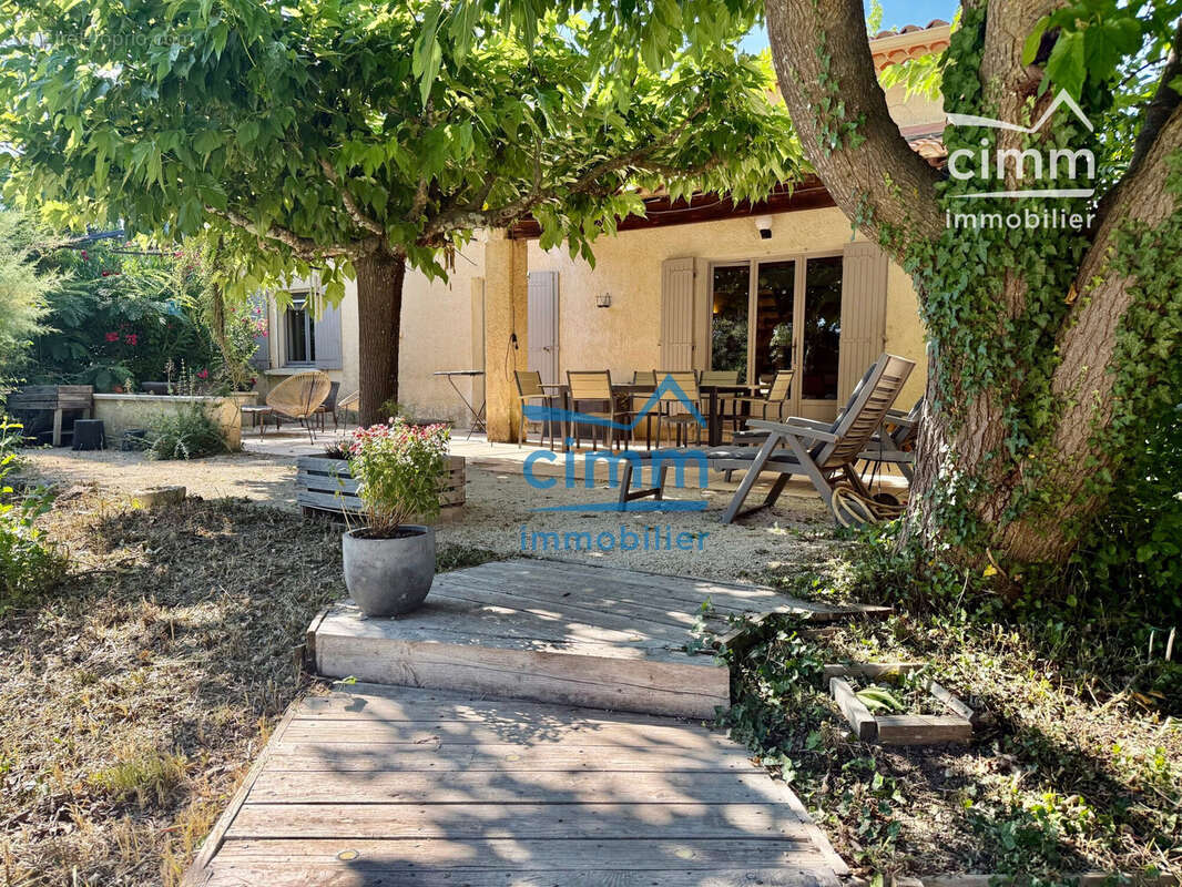 Maison 125 m² à Mazan  - photo 2