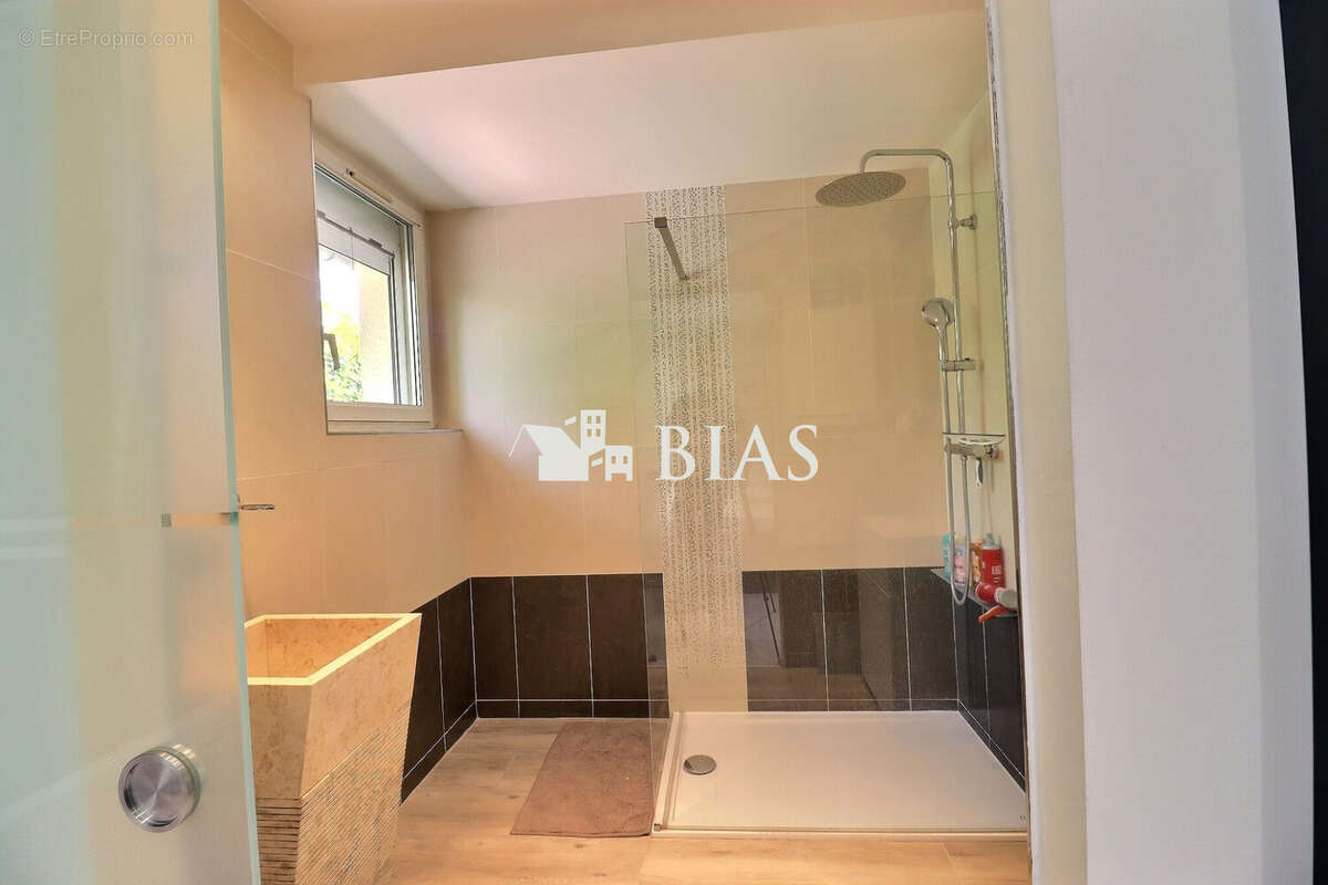 Maison à PONT-L&#039;EVEQUE