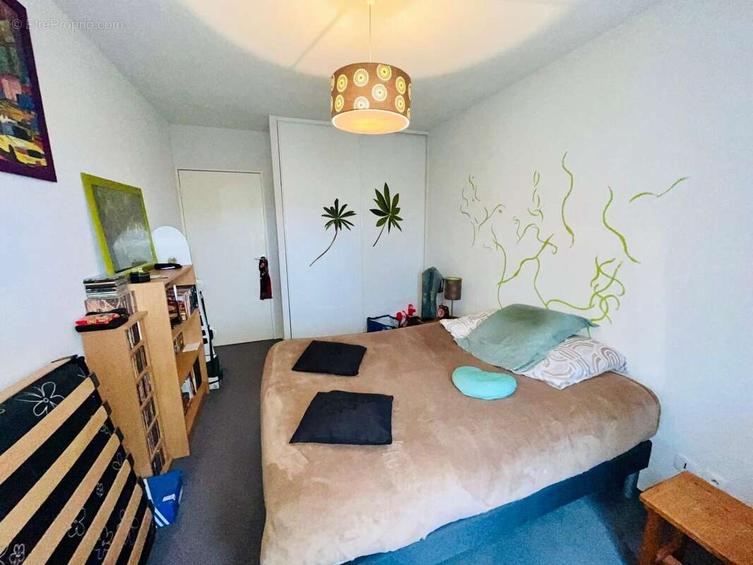 Appartement à ORGERES