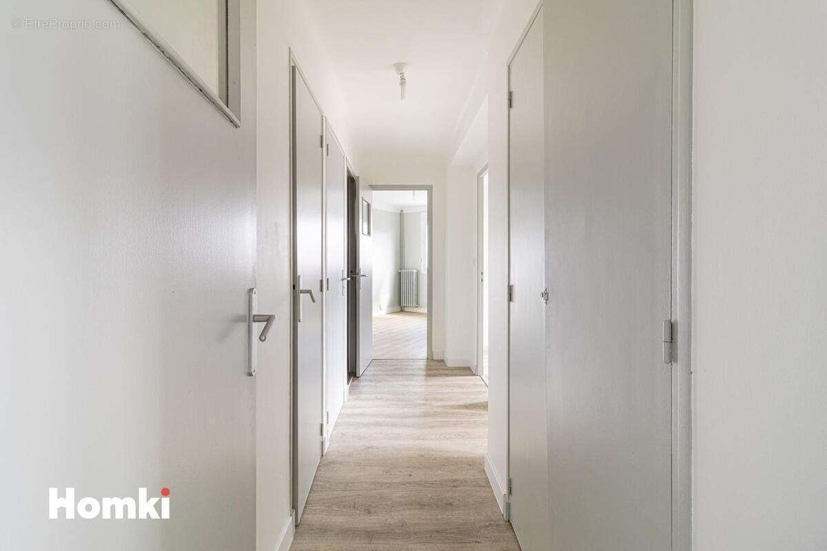 Appartement à MARSEILLE-6E