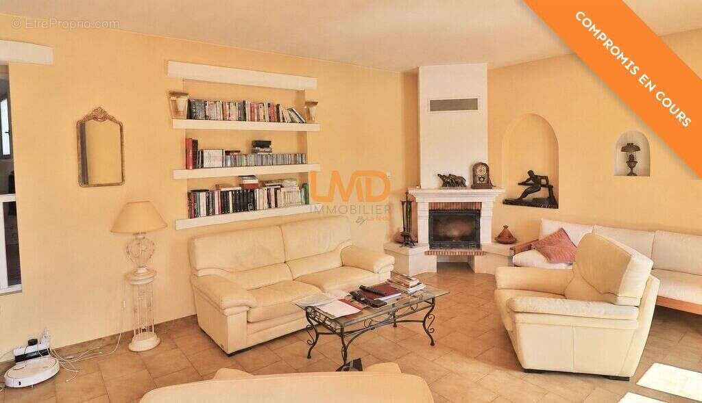 Saint Maximin la Sainte Baume: villa T7 de 155m2 sur terrain 290 - photo 7