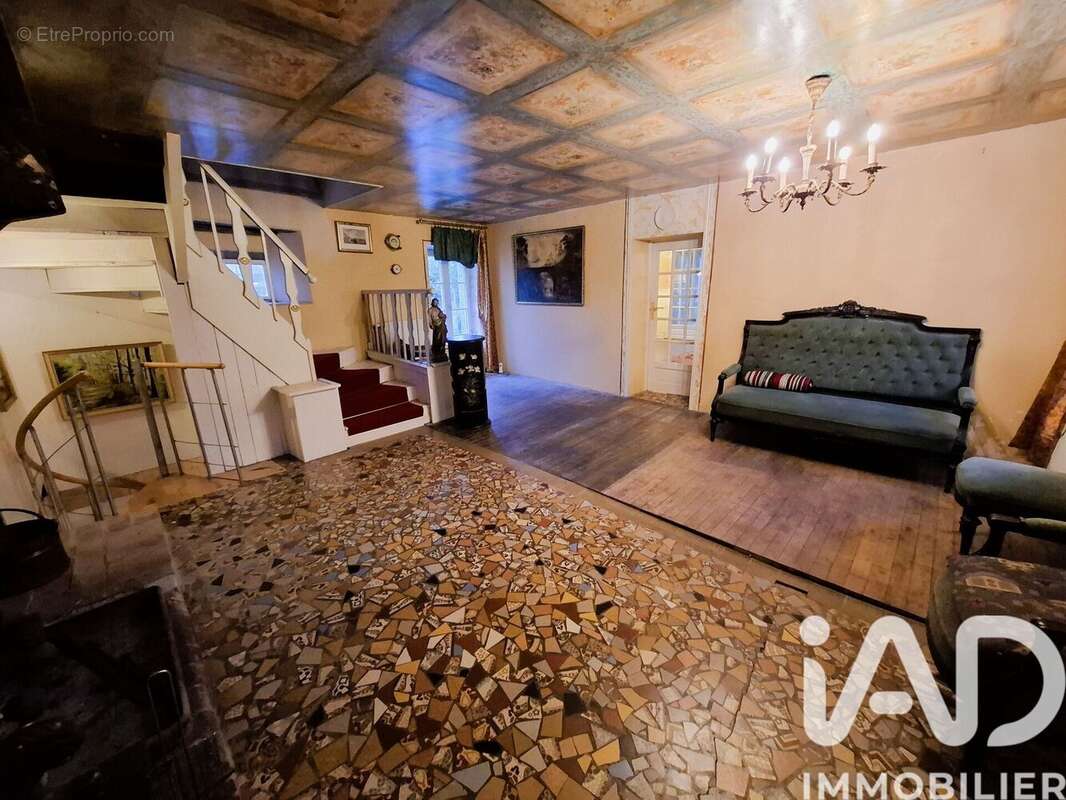 Maison 438 m² à Le Mesnil  - photo 6