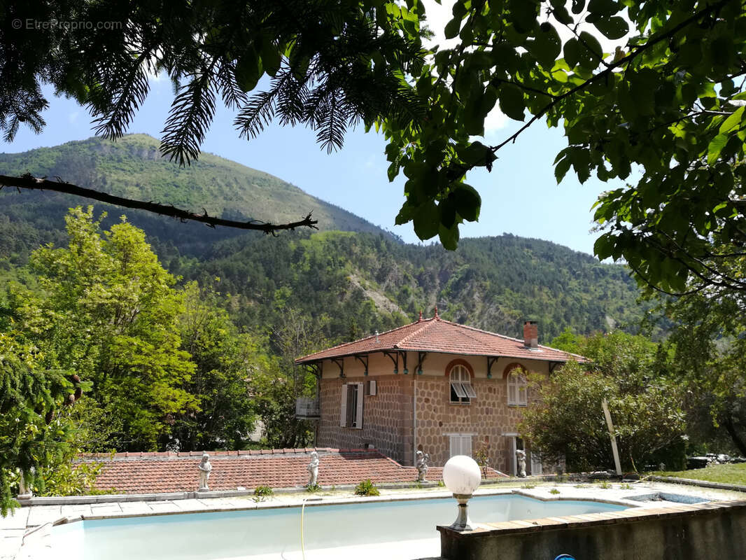 Maison à LUCERAM