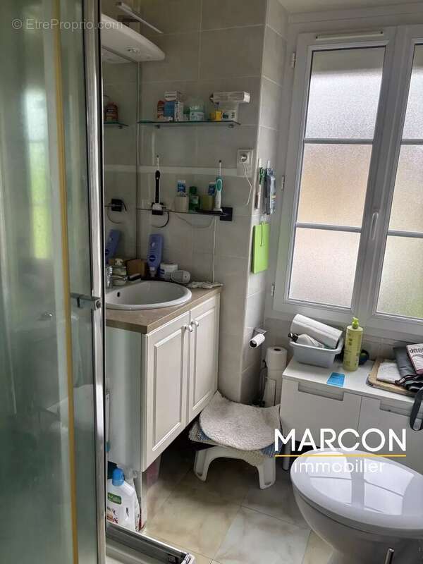 Maison à SAINT-GEORGES-LES-LANDES