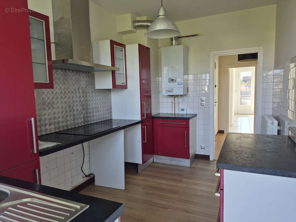 A Auch, à vendre appartement T3 avec balcons et garage - photo 2