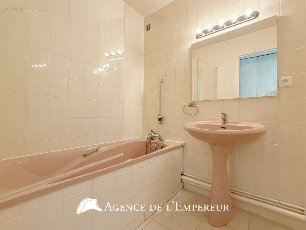 Appartement traversant 5 pièces - Rueil Buzenval - photo 11