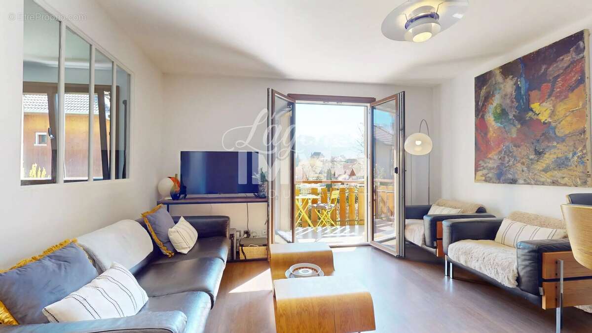 Appartement à SEVRIER