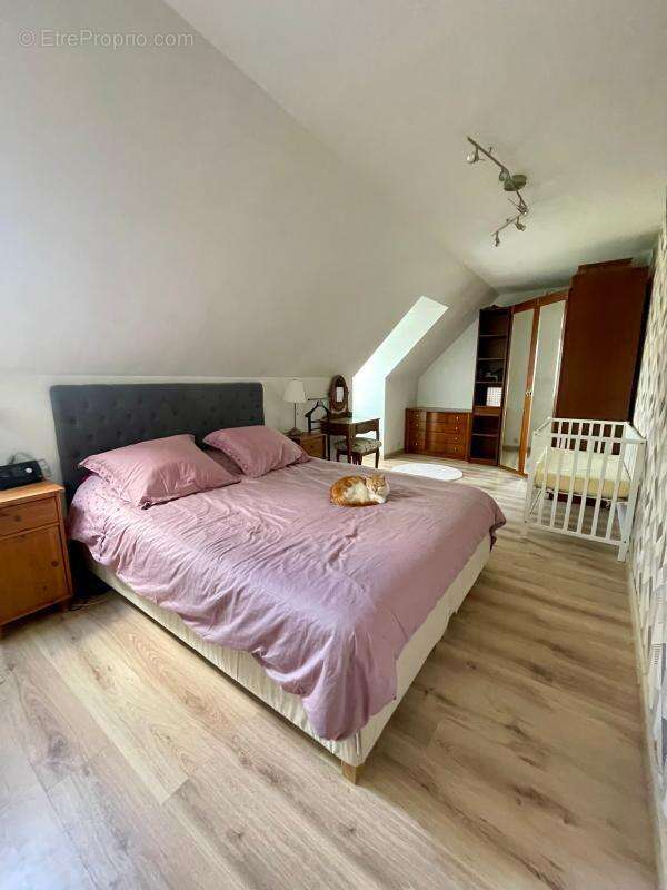 Maison à BURES-SUR-YVETTE