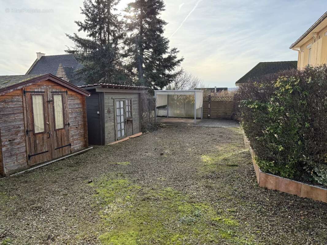 Maison à SAINT-JULIEN-DU-SAULT