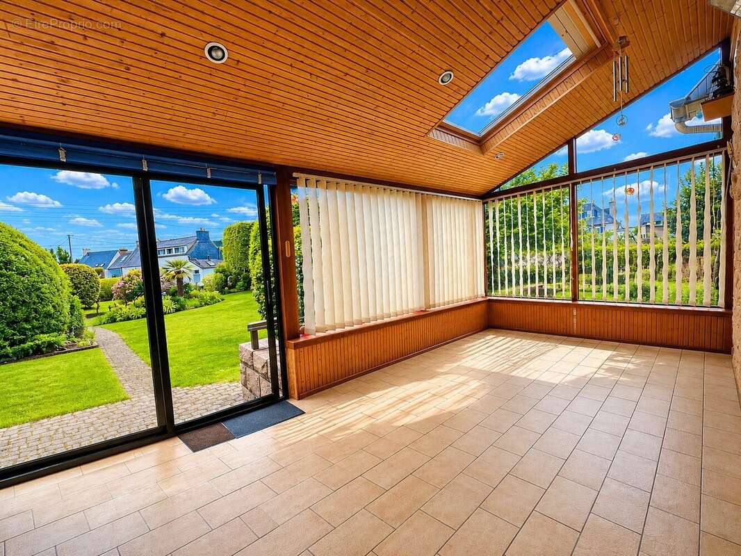 Maison 115 m² à Saint-Quay-Perros  - photo 2