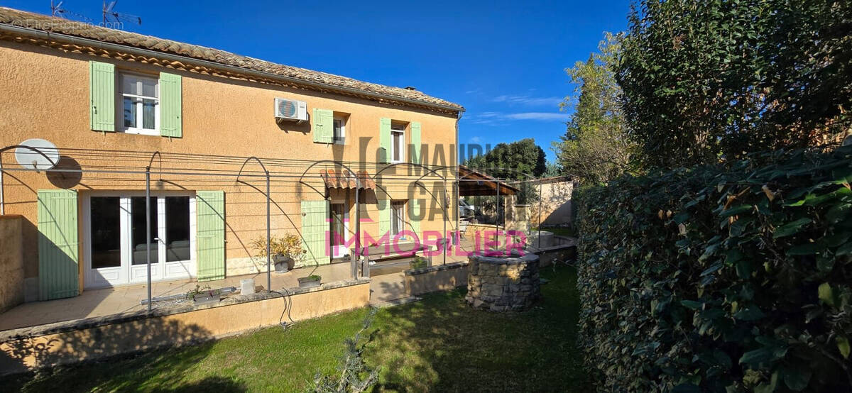 Maison à PERNES-LES-FONTAINES