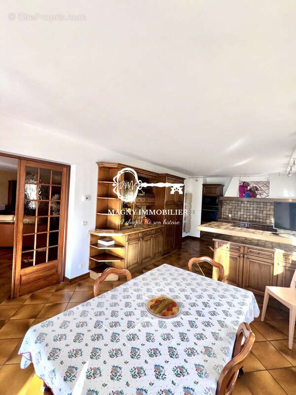 Maison à CHATILLON-SUR-CLUSES