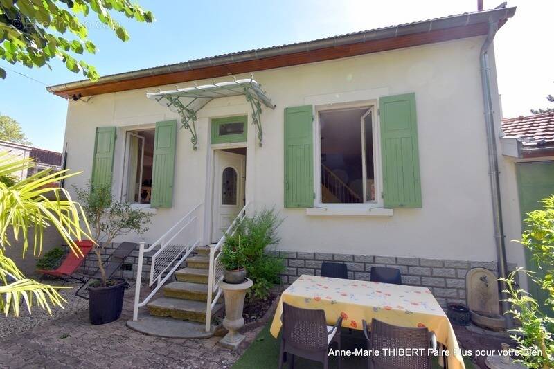 Maison à VILLEURBANNE