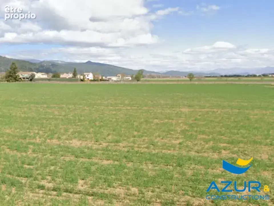 Terrain à LES MEES