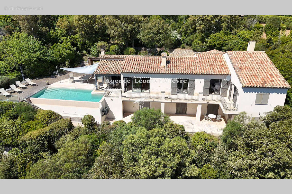 Maison à LES ISSAMBRES