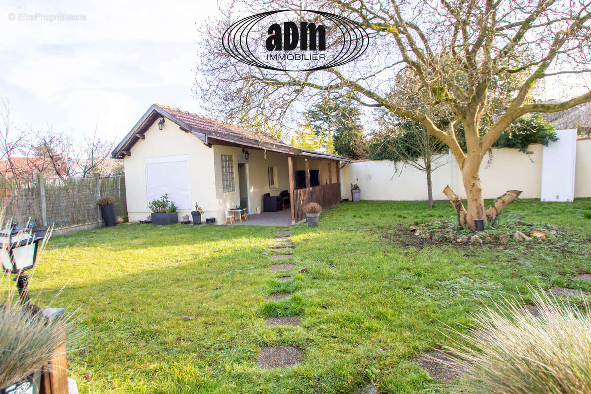 Maison à CHAMPS-SUR-MARNE