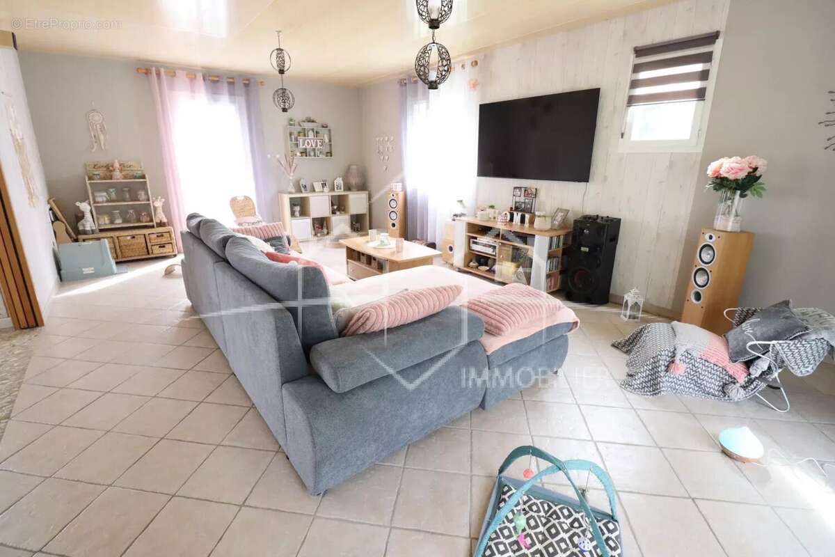 Maison à REVEL-TOURDAN