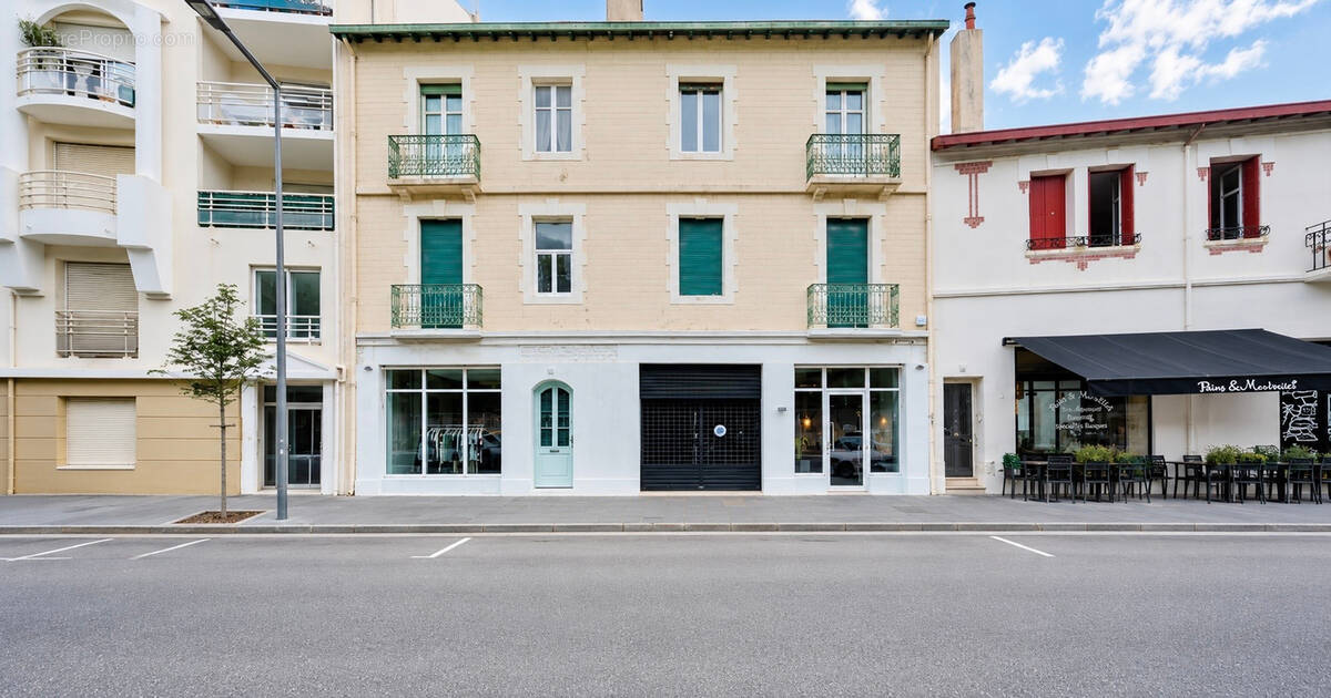 Commerce à BIARRITZ