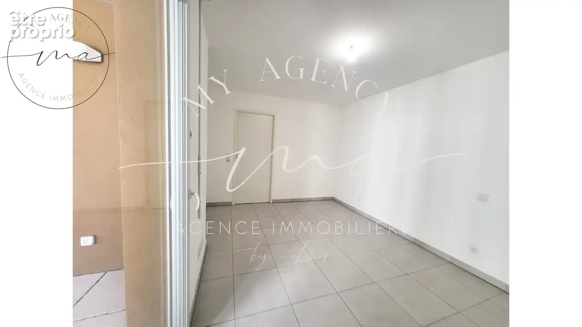Bel appartement T2 récent centre de sète avec parking privé - photo 11