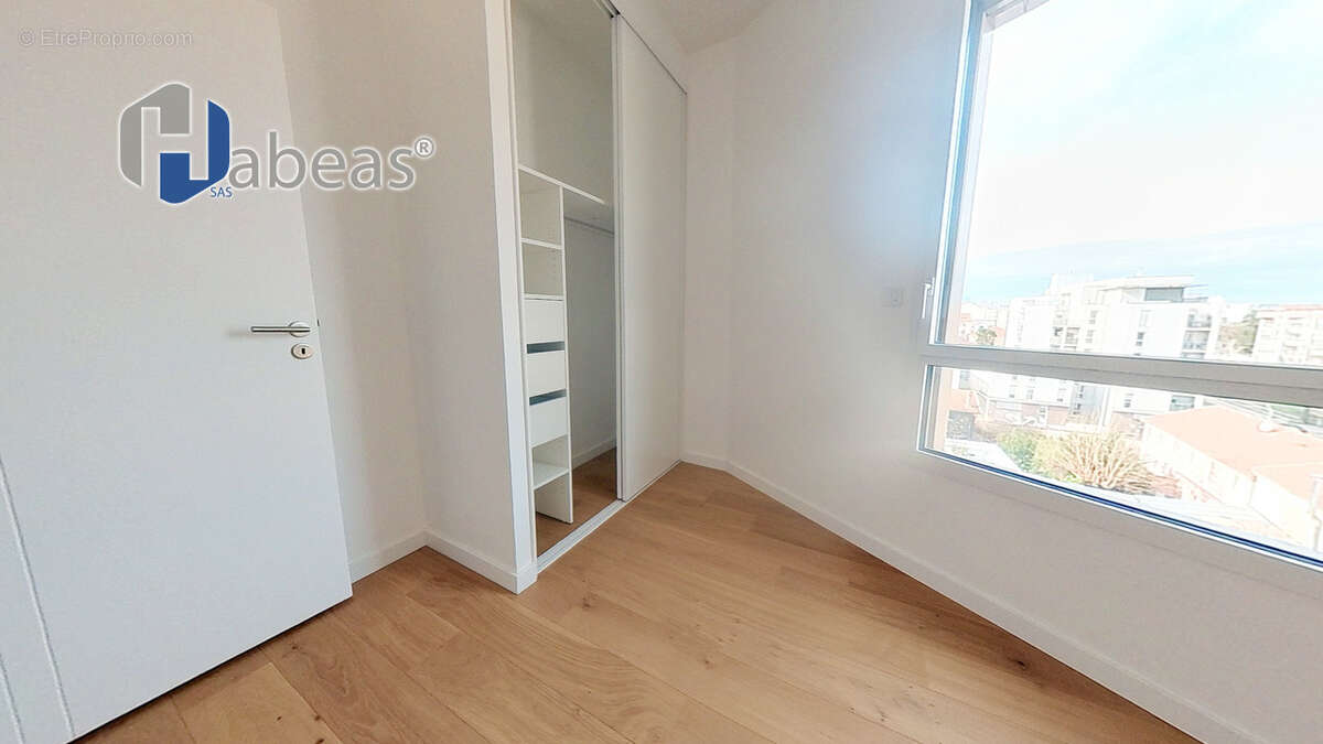 T5  de 105m² au 8em étage avec terrasse de 18m² à Villeurbanne - photo 8