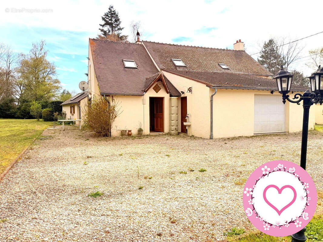 Maison à BRAY-EN-VAL