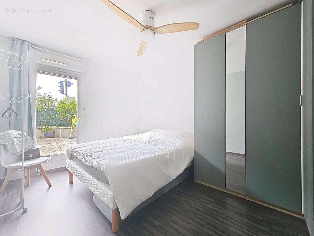 Appartement à SARTROUVILLE