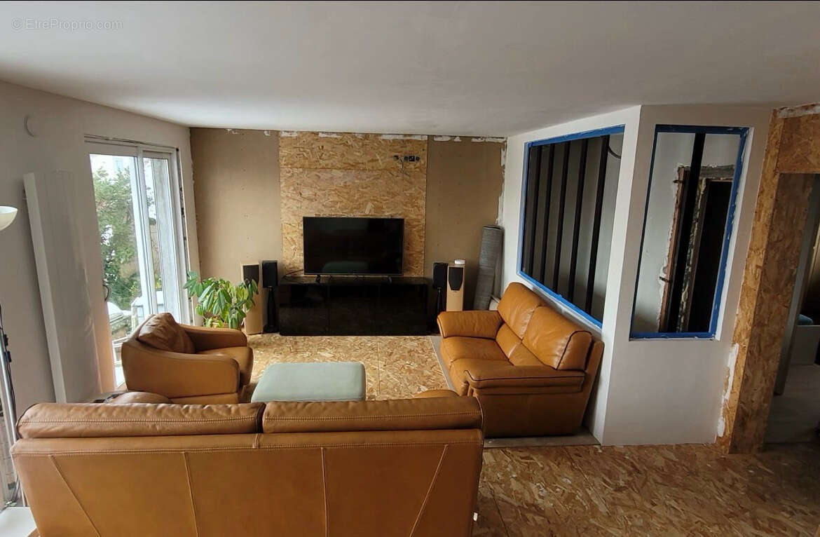 Maison à SAINT-SEBASTIEN-SUR-LOIRE