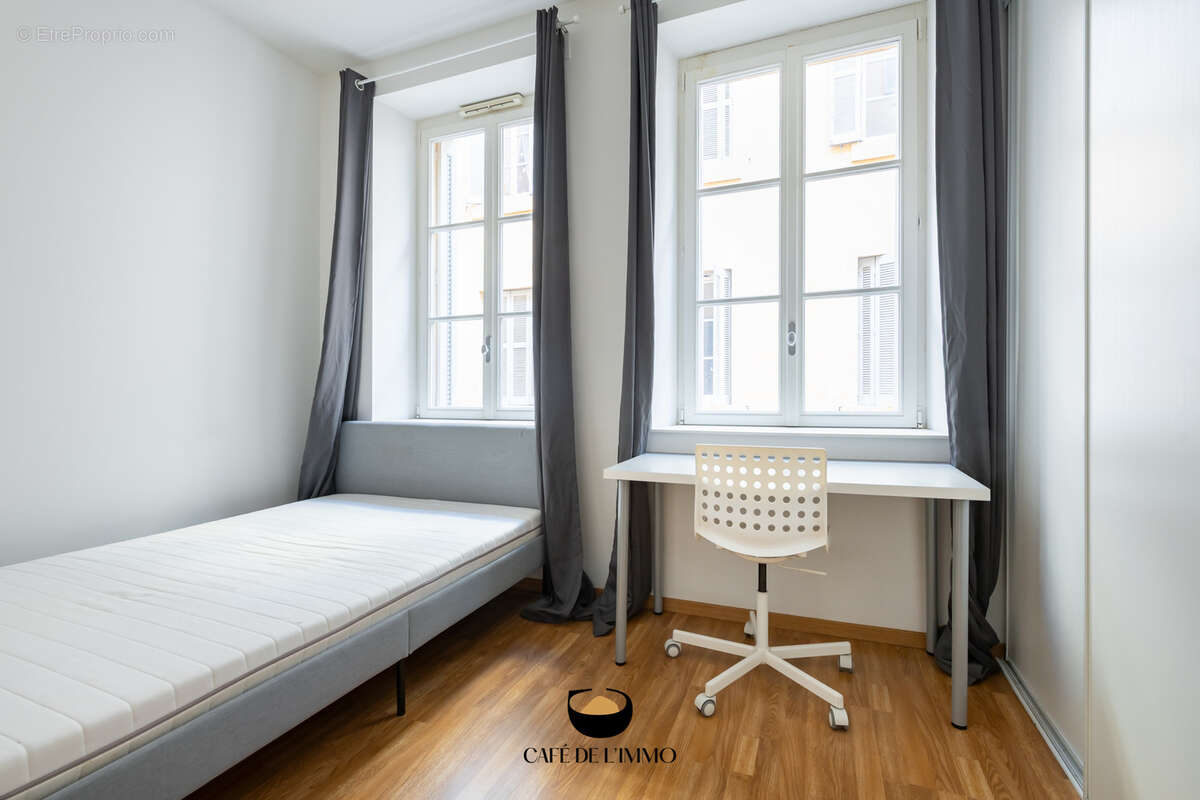 Appartement à MARSEILLE-2E