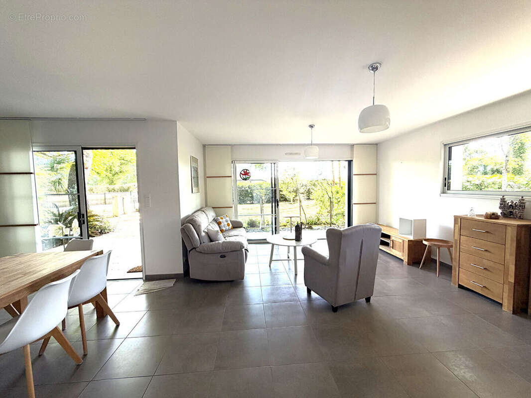 Maison à SAINT-GEOURS-DE-MAREMNE