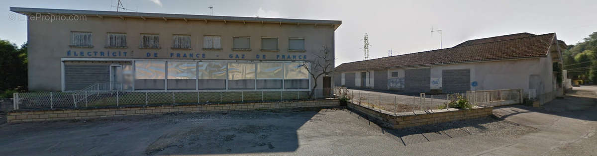 Terrain à NEUFCHATEAU