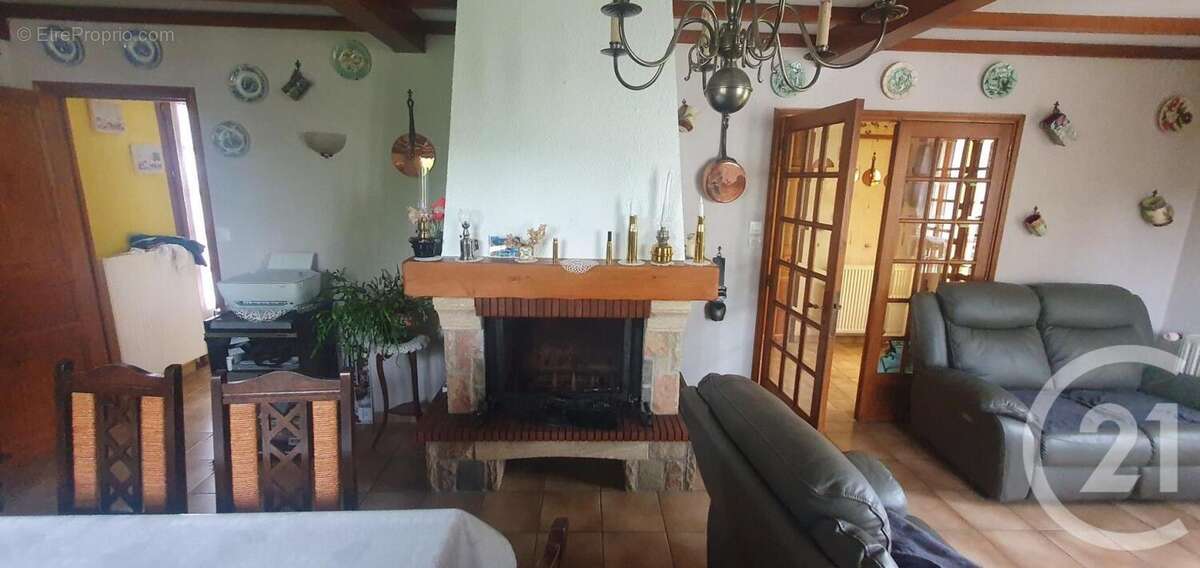 Maison à BEAURAINVILLE