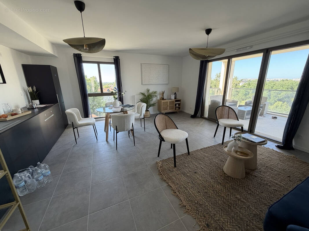 Appartement à BORDEAUX