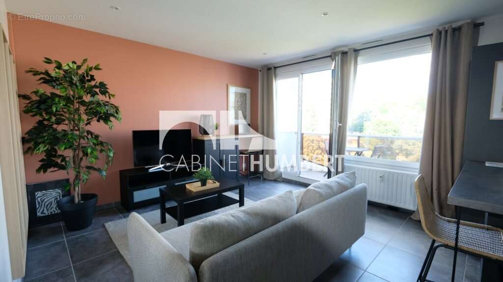 Appartement à SAINT-ETIENNE