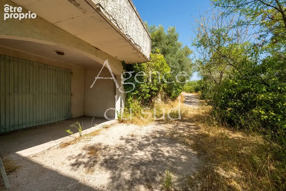 Grande maison de 270 m² sur un terrain de 3000 m² - Fort potentiel - photo 8