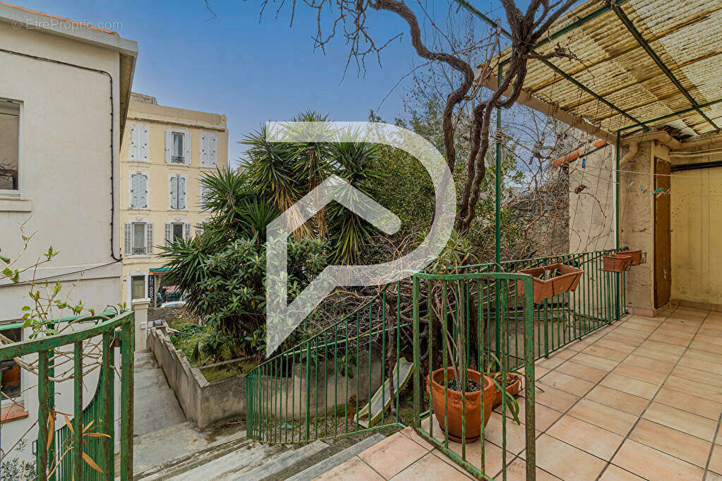 Appartement à MARSEILLE-7E