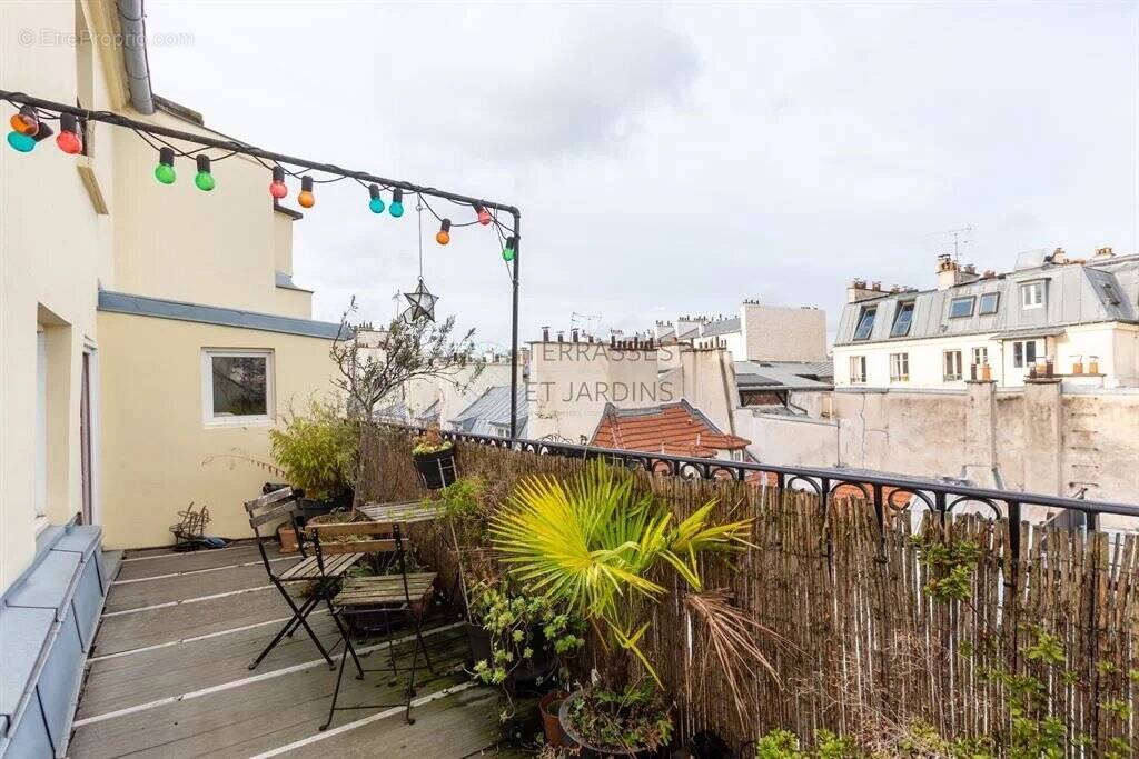 Appartement à PARIS-3E