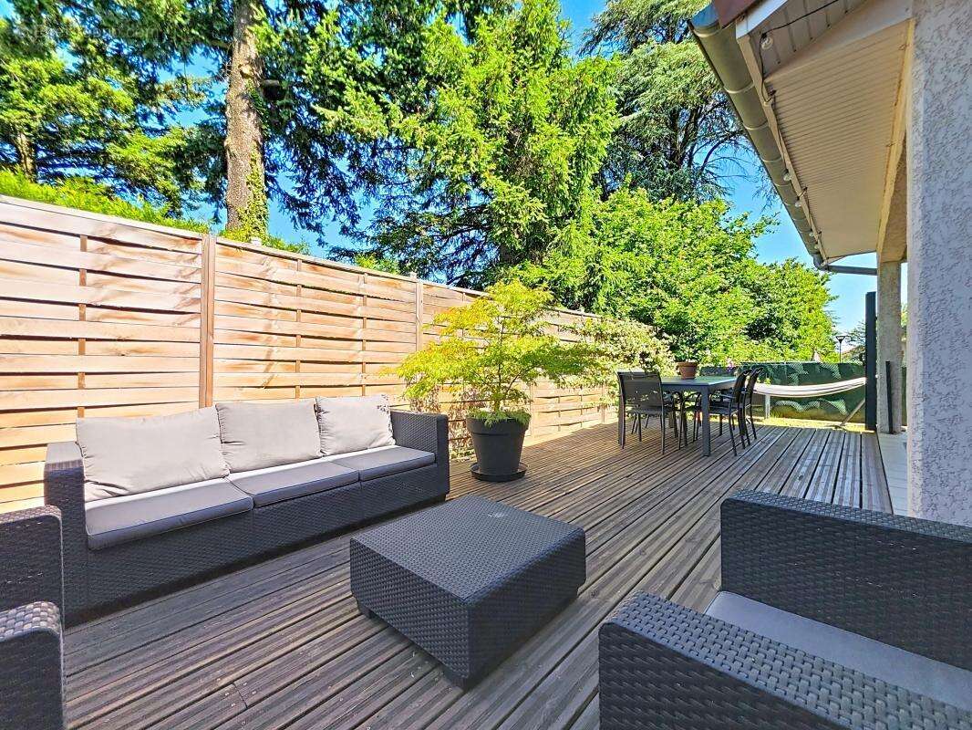 Maison - 4 Chambres - Buanderie - Cellier - Jardin - Terrasse - Garage - Place de stationnement - Proche toutes commodités - photo 13