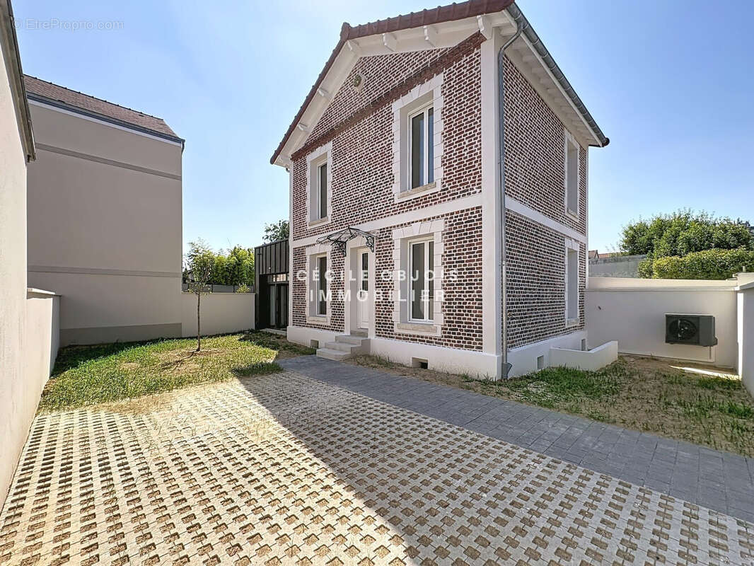 Maison 93 m² à Joinville-Le-Pont  - photo 2