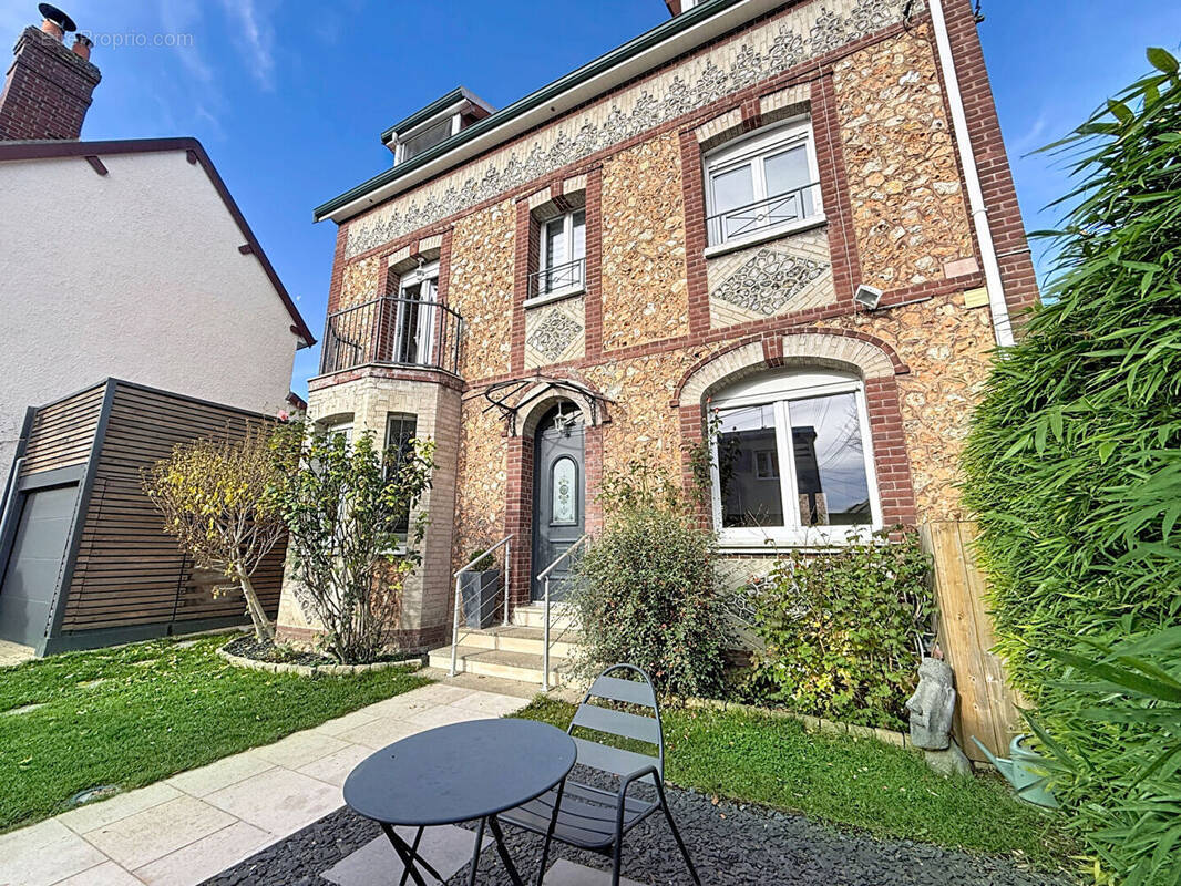 Maison à SOTTEVILLE-LES-ROUEN
