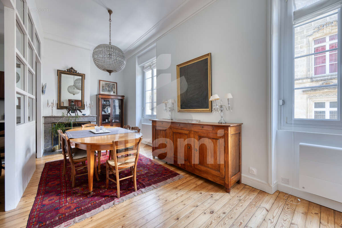 Appartement à BORDEAUX