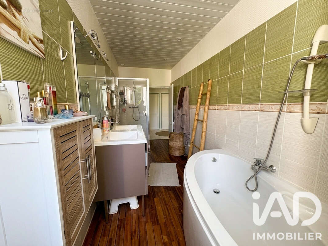 Maison 110 m² à Marans  - photo 9
