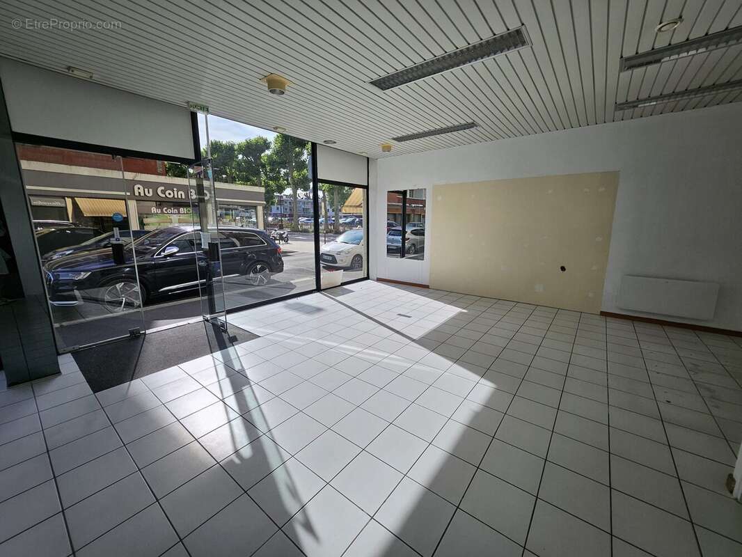 Commerce 135 m² à Lisieux  - photo 3