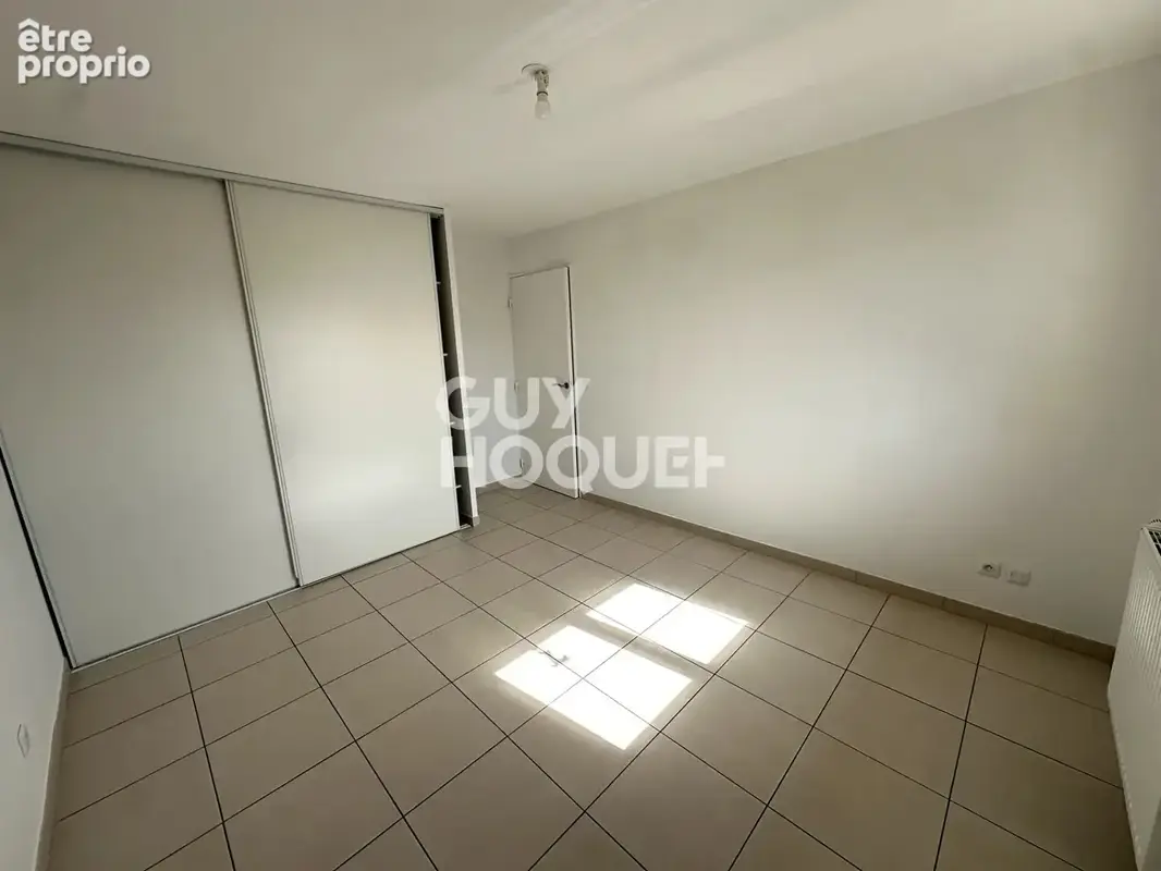 Porte d'Espagne Maison F4 de 81 m² en 3 faces avec garage et parking - photo 13