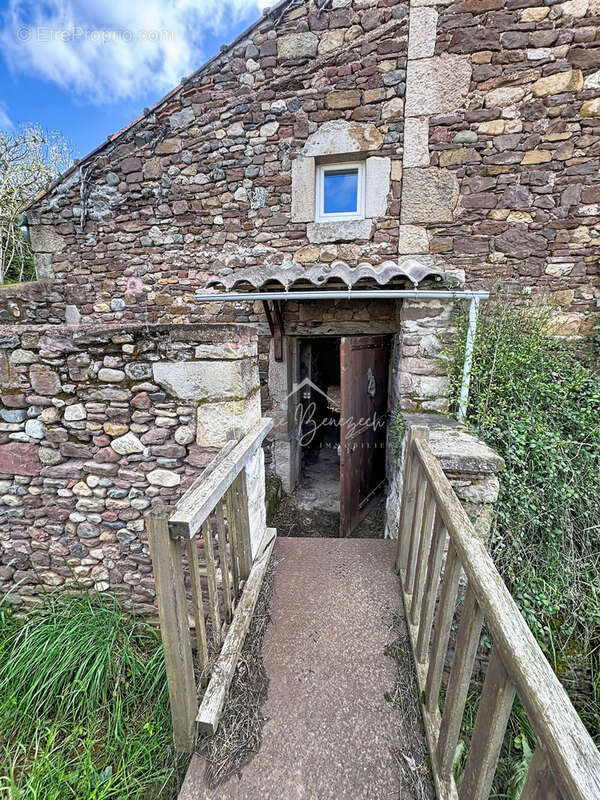 Maison à VABRES-L'ABBAYE