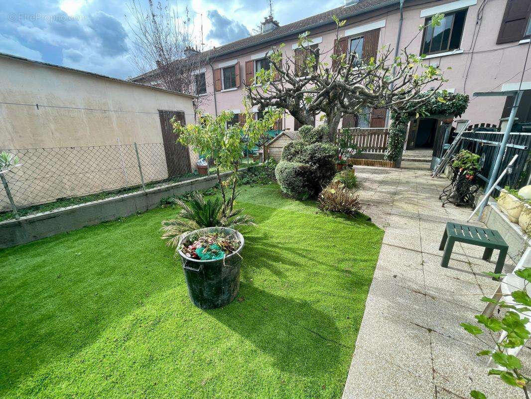 Appartement À Vendre - photo 2