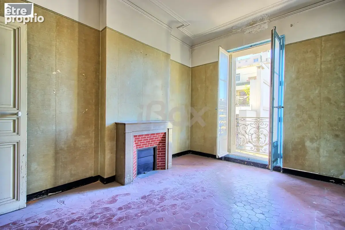 Toulon centre place de la liberte - appartements a rehabiliter - photo 11