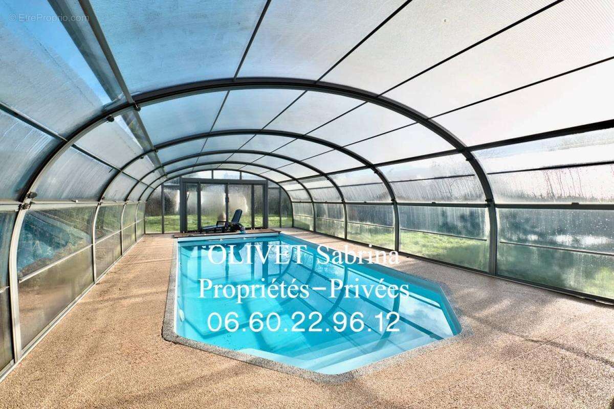 Pavillon avec piscine couverte - photo 15