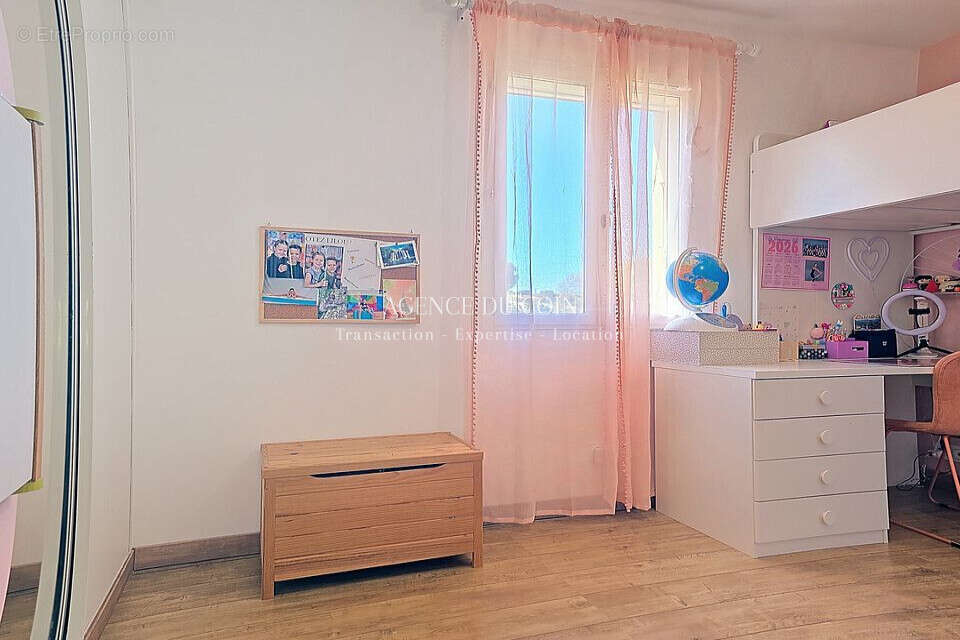 Maison à LE MUY