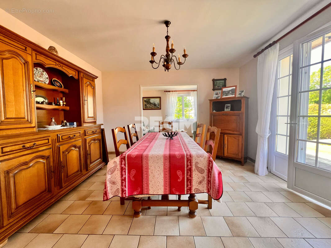 Maison à DISTRE